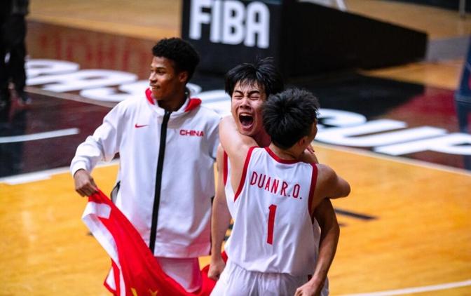 开云体育app-韩国队员连续胜利，实力不容忽视，引发热议