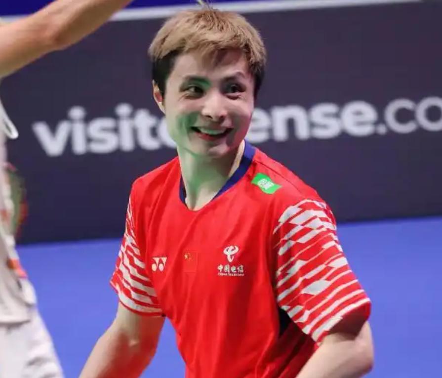 中国队轻取丹麦队，石宇奇惊艳四座