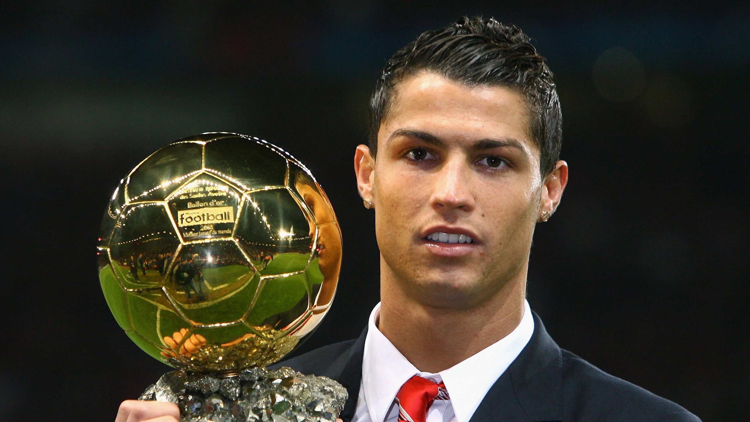 开云体育APP下载-F1年度争冠之夜，劳塔罗，舞台越大，表现越强！