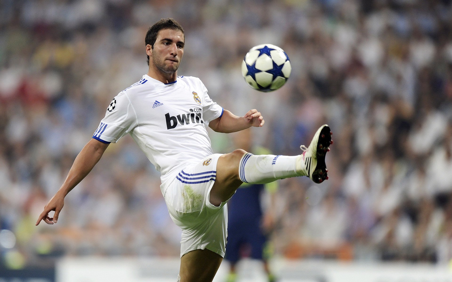 卡塞米罗一锤定音!西班牙国家队3-0横扫马竞,巴西铁腰成胜负手